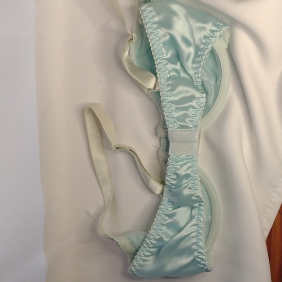 What Katie Did gold label bra in Eau de Nil blue size 32D - Picture 5 of 5